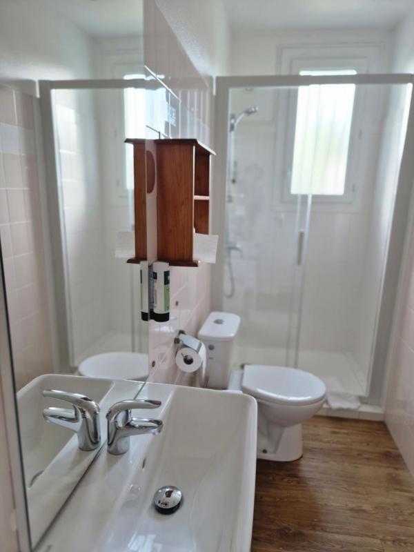 Double Room image 3