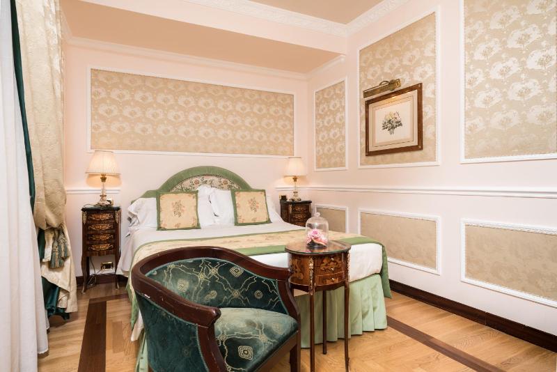 Classic Double or Twin Room image 1