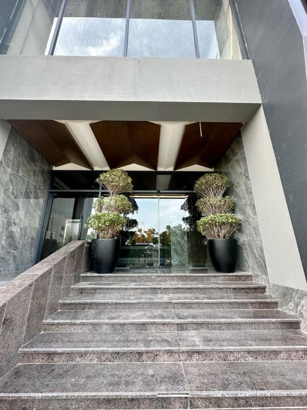 Self-Checkin 1 Bed SkyParkOne Gulberg Greens Islamabad - image 12