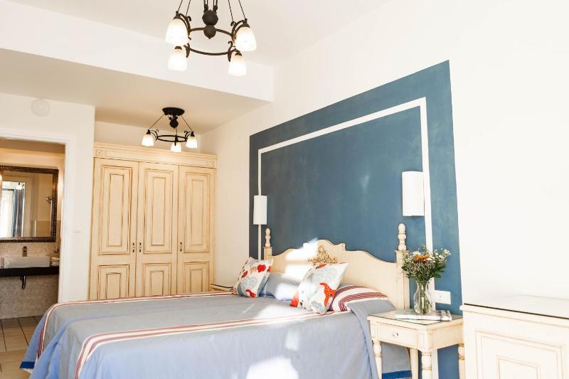 Budget Twin Room - No View image 2