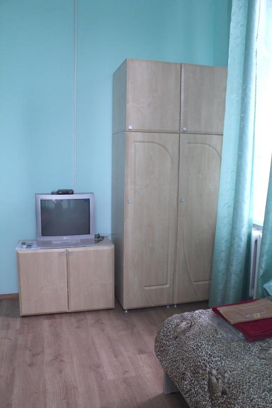 Budget Twin Room image 4