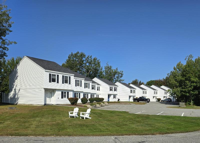 Two-Bedroom Townhouse image 1