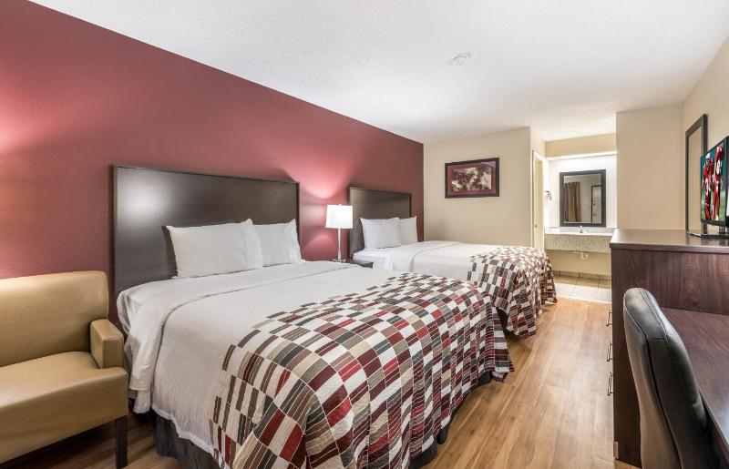 Deluxe Double Room with Two Double Beds - Non-Smoking image 1