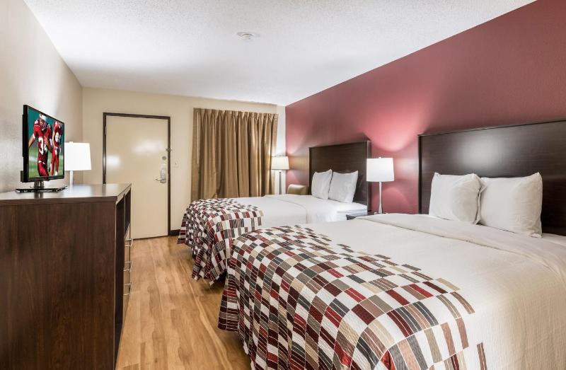 Deluxe Double Room with Two Double Beds - Non-Smoking image 4