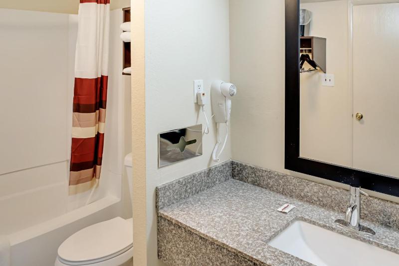 Deluxe Double Room with Two Double Beds - Non-Smoking image 2