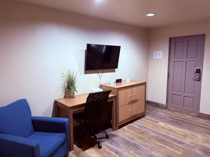 King Room image 4