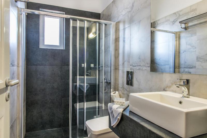 Junior Suite with Sea View image 2