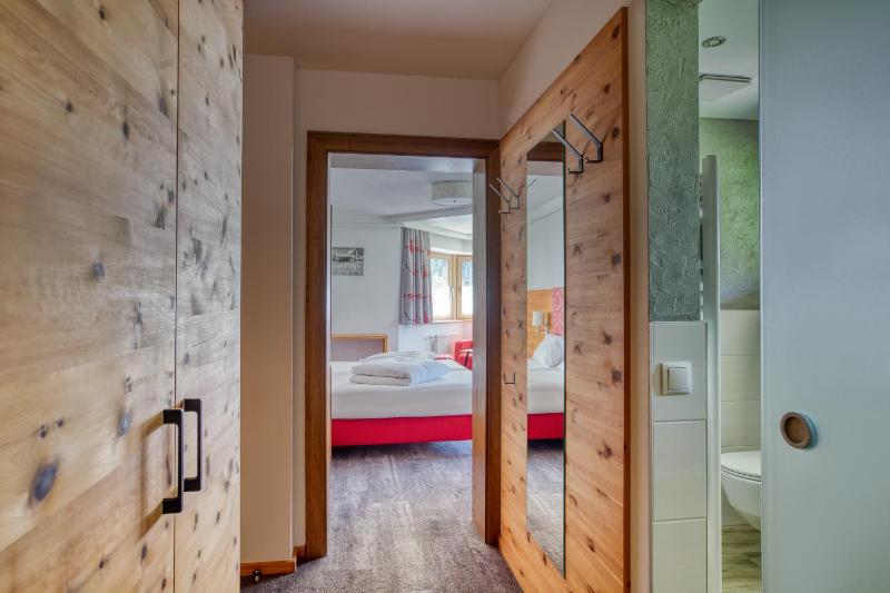 Large Double Room image 3