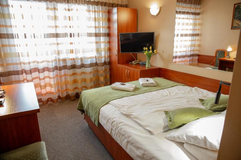 Double Room image 4