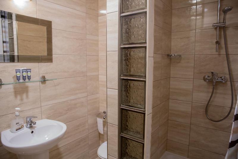 Triple Room image 2