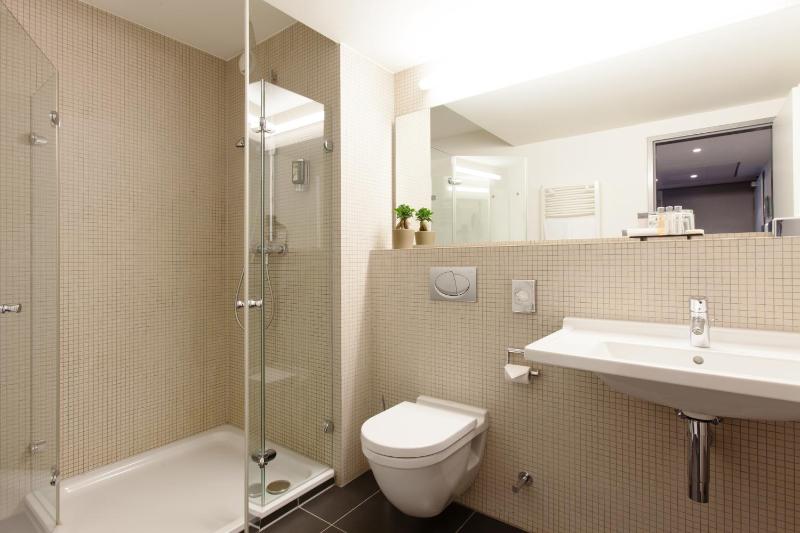 Apartment image 3