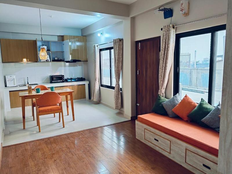 Mid Town Rooms - image 10