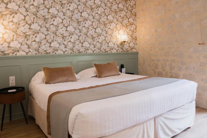 Superior Double Room image 4