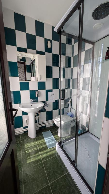 Deluxe Double or Twin Room image 2