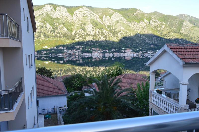 Studio with Balcony and Sea View image 2