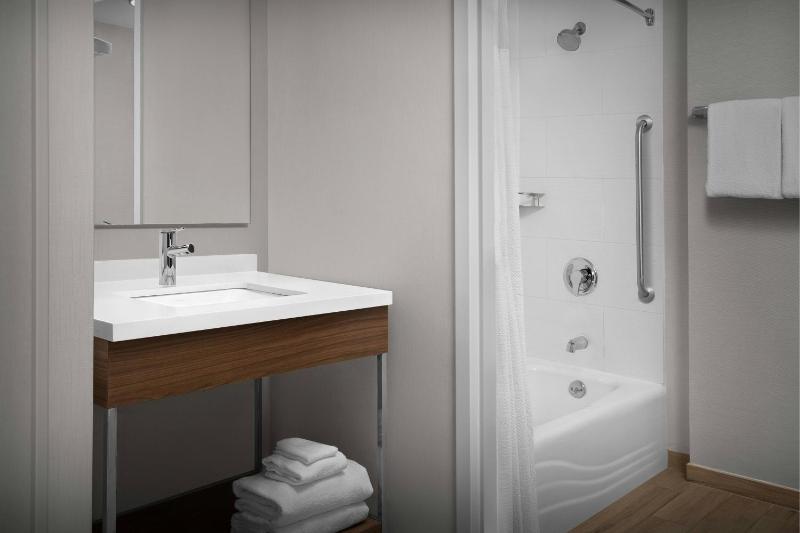Courtyard by Marriott Virginia Beach Oceanfront/South - image 17
