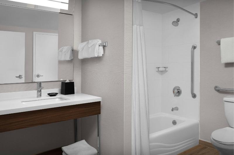 Courtyard by Marriott Virginia Beach Oceanfront/South - image 14