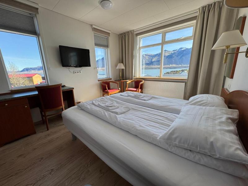 Double Room with Private Bathroom image 4
