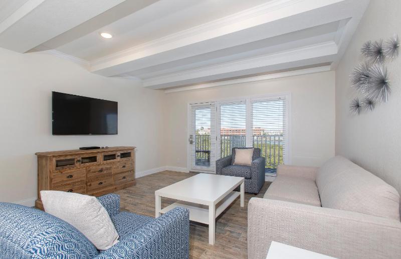One-Bedroom Suite image 3