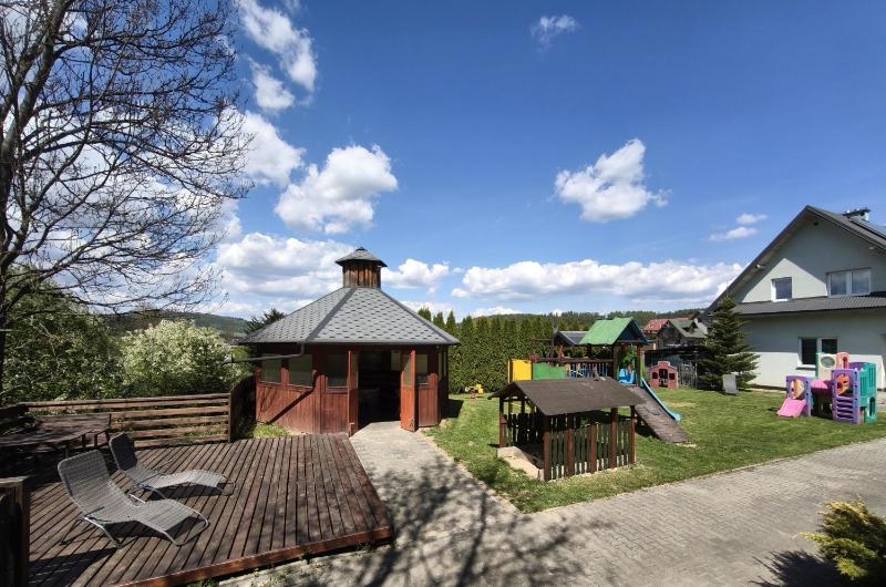Apartment with Mountain View image 4