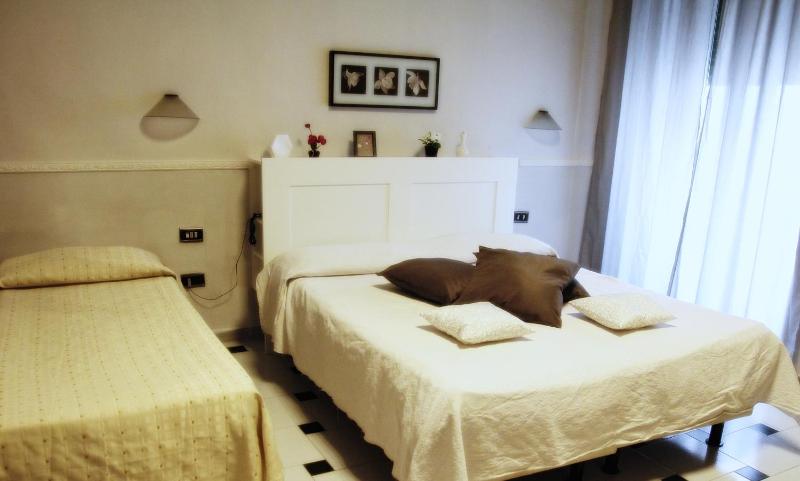 Single Room image 2