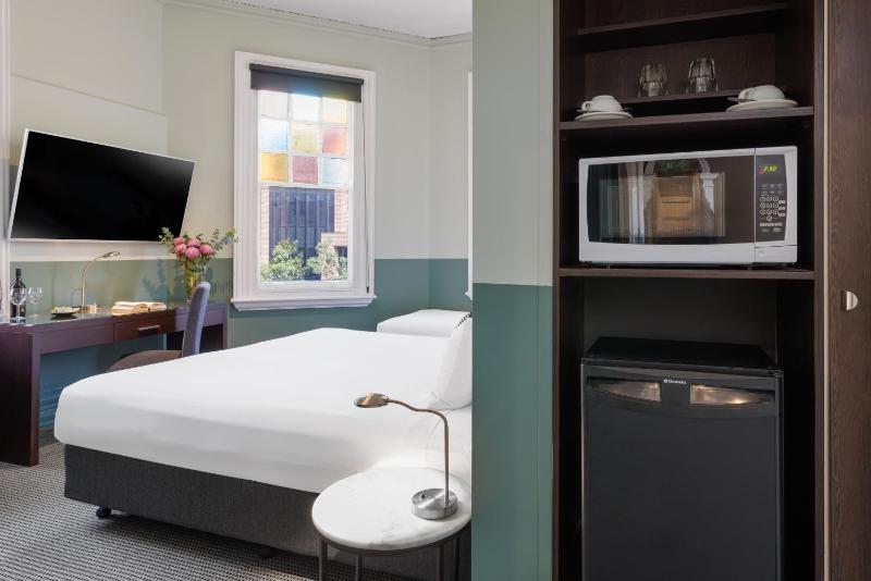 Executive Triple Room image 2