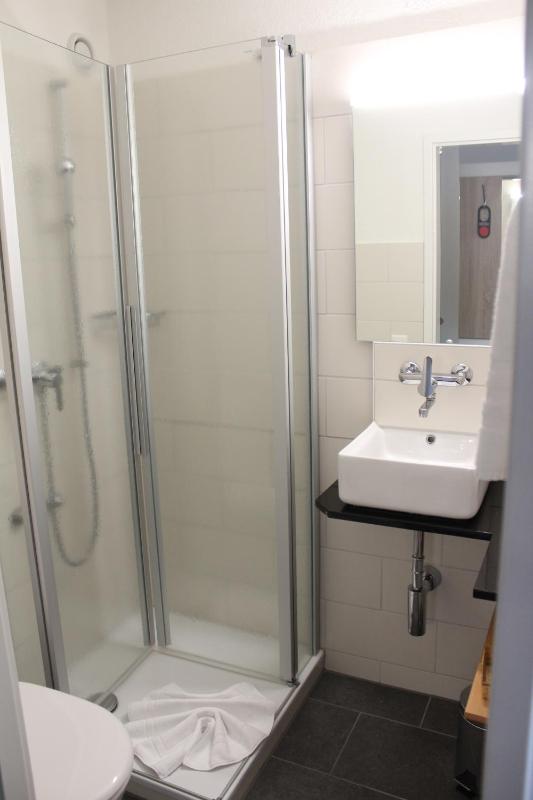 Single Room image 4