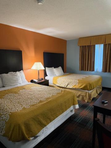 Superior Queen Room image 2