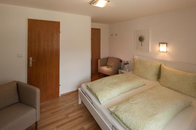 Double Room image 4