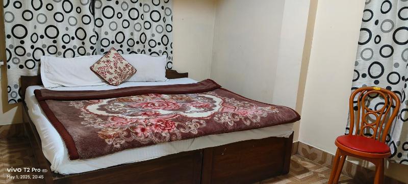 Snow Cap Regency - image 2