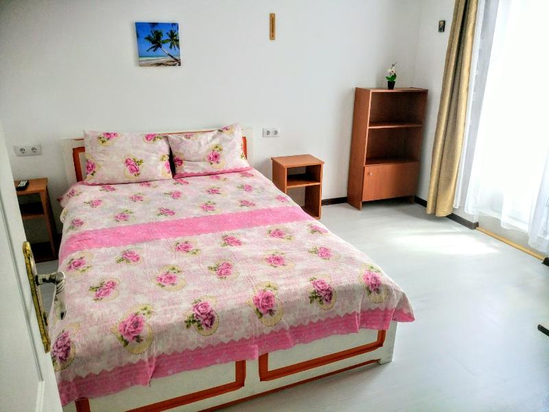 Double Room with Balcony image 2