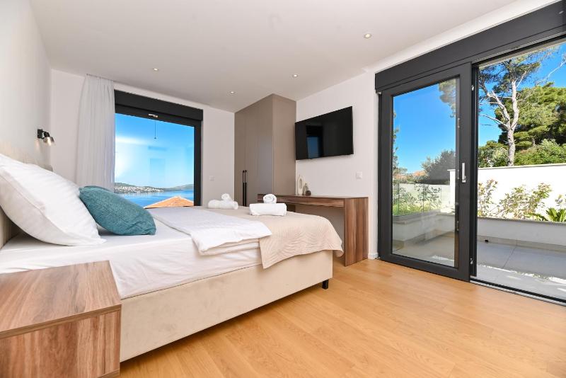 Villa Oasis - Five Bedroom Villa with Private Pool - image 22