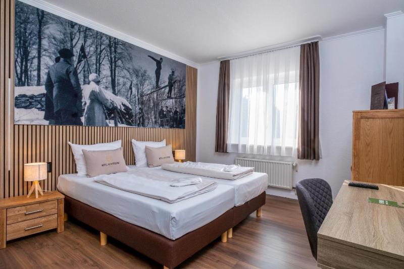 Double Room image 2