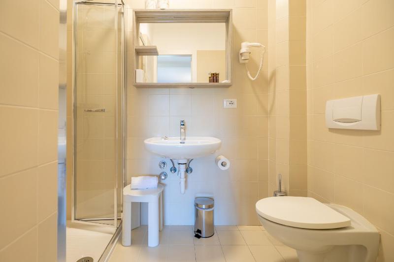 Superior Double or Twin Room with Terrace image 2