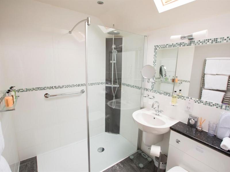 Superior Double Room image 4