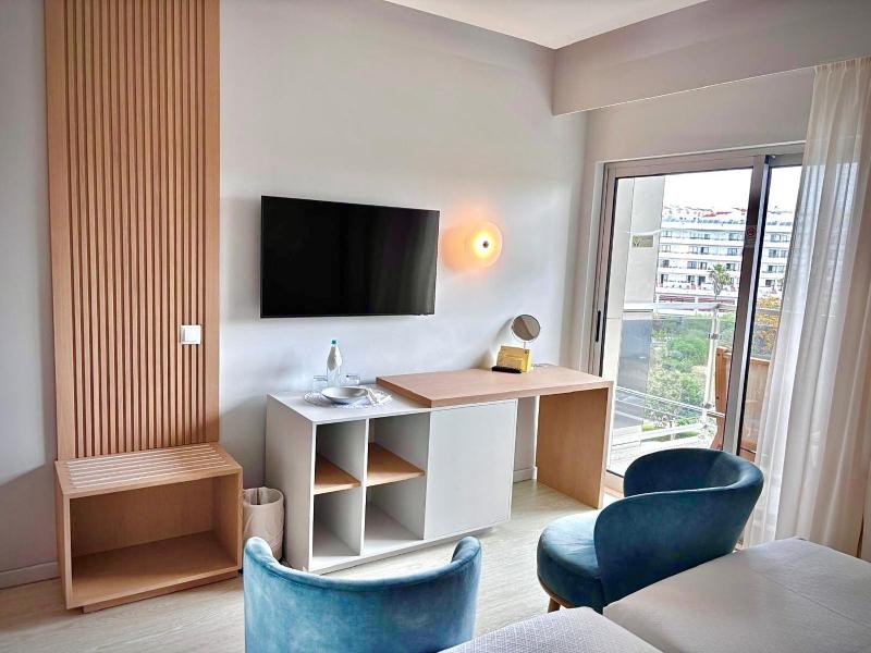 Twin Room with Land View image 3