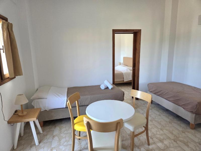 Suite with Pool View image 1