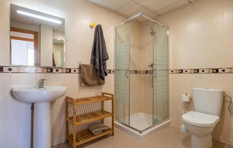 3 Bedroom Lovely Apartment In Torremolinos - image 9