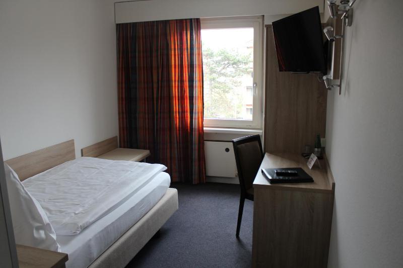 Single Room image 2