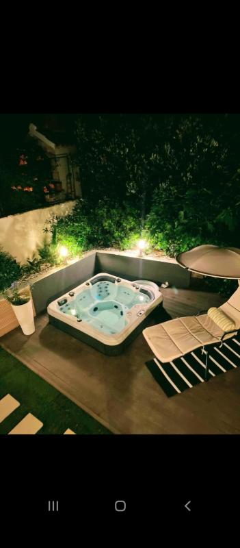 Luxury Apartments with Private Pool and Sauna or with jacuzzi near Split  Sea View - image 35