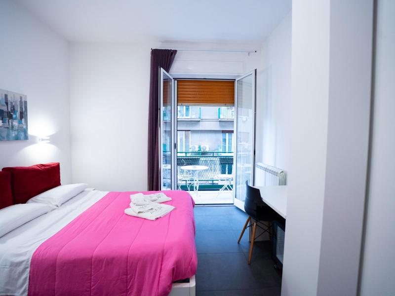 Quadruple Room with Balcony image 3