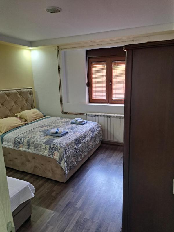 One-Bedroom Apartment with Balcony image 4