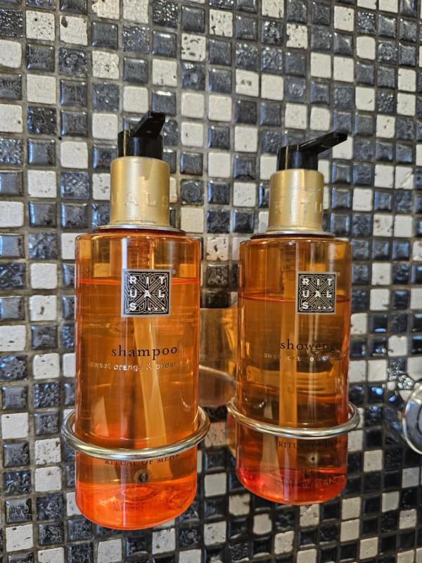 Small Double Room image 4