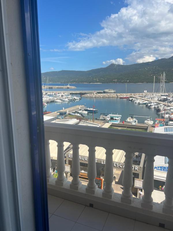 Quadruple Room with Sea View and Balcony image 2