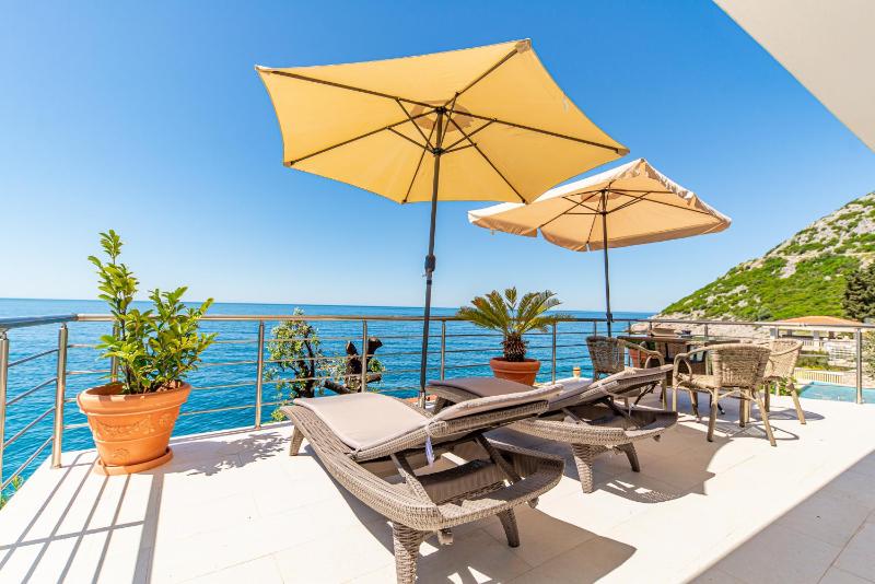 Superior Apartment image 2