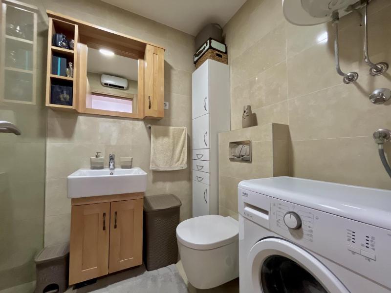 Plaza Apartment - image 13