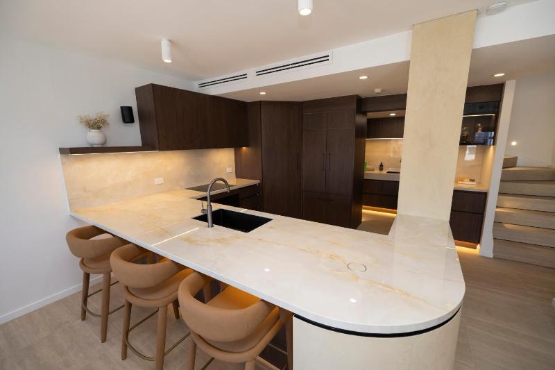 Brisbane City Luxury 3BR- Skyhome Penthouse- Free Parking - image 2