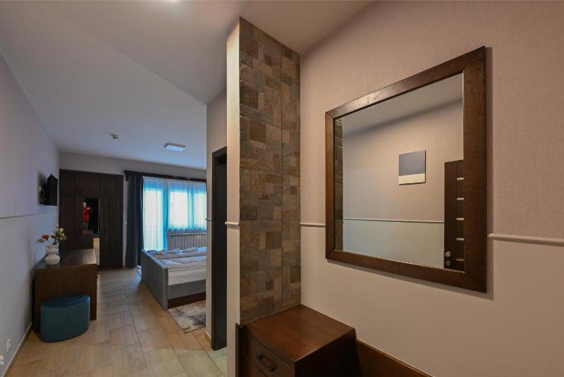 Twin Room with Balcony image 1