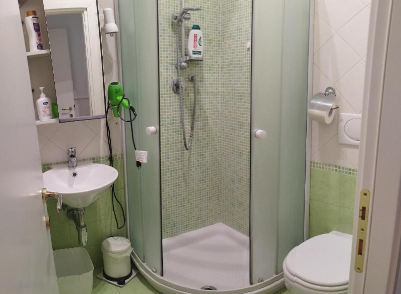 Single Room with Private Bathroom image 4