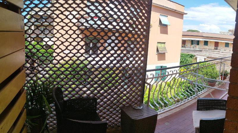 Single Room with Private Bathroom image 2